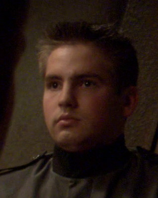 File:Rand Protectorate guard (Icon IV) in Stargate SG-1 Season 8.jpg