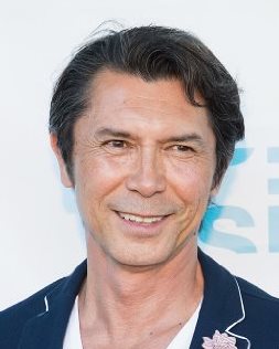 File:Lou Diamond Phillips.jpg
