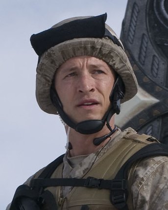 File:Curtis in Stargate Universe Season 1.jpg