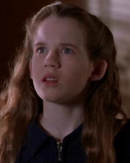 File:Cassandra in Stargate SG-1 Season 2.jpg