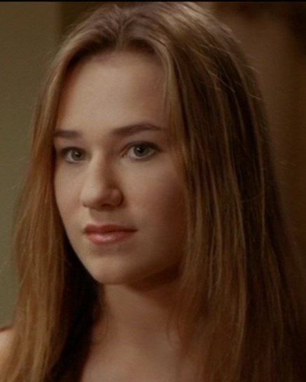 File:Cassandra in Stargate SG-1 Season 5.jpg