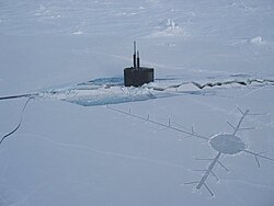 Échec d'une tentative pour faire émerger le sous-marin sous la croix.