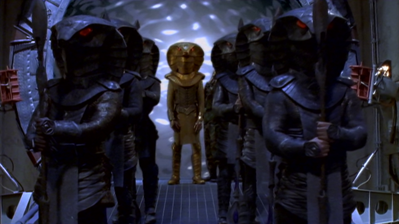 File:Apophis arriving in Stargate Command.png
